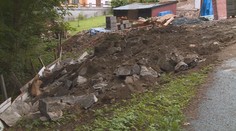 Zavážka z náhrobků lidi v Desné rozzuřila, náprava je ale pomalá!