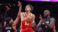 Young rozhodl o výhře Atlanty v úplném závěru, uspěl také Phoenix