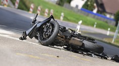 Tragická nehoda na Jičínsku. Motorkář nepřežil střet s nákladním autem