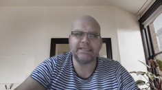 Lidé si na důchod počkají déle. Čelíme radikálnímu poklesu porodnosti, říká politolog
