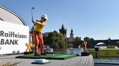 Golfová exhibice v Praze: Odpaloval i hvězdný Daly!