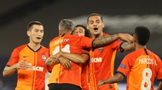 Šachtar nedal Basileji šanci, dál jde také Sevilla, na Spartě se radují