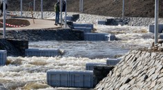 Tragédie na Vltavě: Při výcviku v Českých Budějovicích zemřel hasič