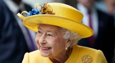 Královna Alžběta II. by oslavila 100. narozeniny. Palác zveřejnil emotivní video