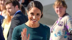 Meghan pořádně rozhazuje! Za šaty utratila jmění, kdo to platí?