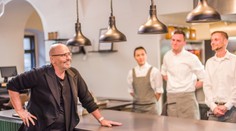 Je libo kuřecí zmrzlinu nebo vepřové koleno s mangem? V Pohlreichově souboji restaurací hoduje moderní česká kuchyně