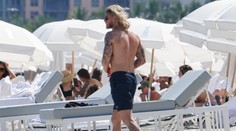Smutný hrdina Karius: Za Liverpool letos ještě nehrál, frustraci rozhání na pláži