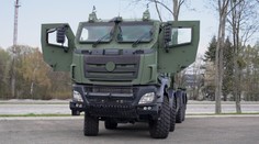 Tady vznikají slavné armádní tatrovky. Podívejte se do míst, kam se většina lidí nedostane