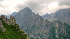 Letní dovolená u sousedů: Slovensko oslní termály, hrady i nádhernou přírodou