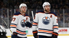 Oilers sází na dva hráče, McDavid s Draisaitlem hráli 6 minut bez střídání