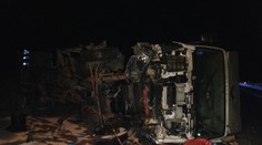 Nehoda kamionu s Octávií uzavřela příjezd do Prahy po D10