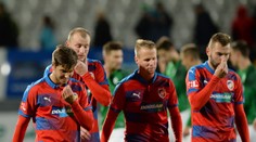Plivanec do tváře! Fanoušci Plzně nadávají Vrbovi, že nestřídá hráče