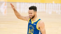 Lakers padli popáté v řadě, Curry vystřílel první místo v lize