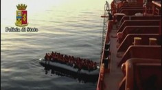 Smrt v přímém přenosu: Člun s uprchlíky se převrhl, tři mrtví!