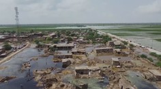 Záplavy v Pakistánu si vyžádaly stovky obětí. Škody jsou miliardové