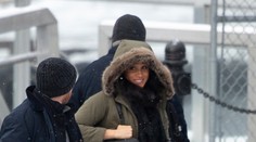 Vévodkyně Meghan v Kanadě pookřála, znovu se usmívá
