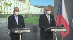 Chvála, ale i tvrdá kritika. Opozice i podnikatelé reagují na jednání vlády