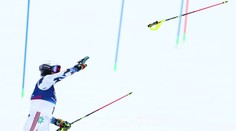 Sportovní tragédie. Favorit slalomu zahodil hůlky a utekl ze sjezdovky