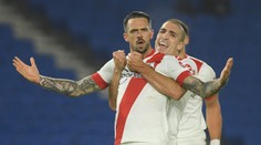 Southampton znovu zabral, po dvou ztrátách rozhodl z penalty