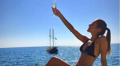 Moderátorka SuperStar odhalena! Znáte tuto exotickou krásku?