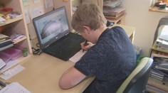 Distanční výuka dala zabrat rodičům i dětem. Uvažuje se o jejím návratu