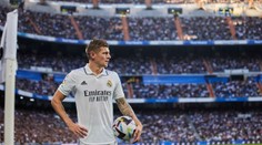 Neuvěřitelná série je u konce. Toni Kroos viděl první červenou kartu v kariéře