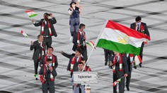 Nebezpečný trapas na ceremoniálu: Tři výpravy chodily bez roušek