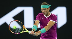 Nadal se o rekordní titul utká s Medveděvem, ten v semifinále vybouchl