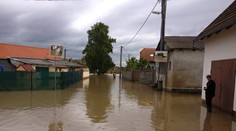 Před lety Zálezlice zničila povodeň. Teď staví povodňový sklad