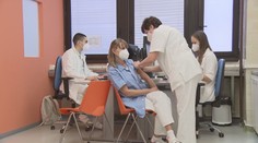 Kdo všechno může očkovat? Úředníci to být nesmí, vysvětlil Prymula