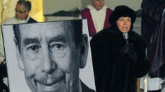 Havlová vrací Klausovi úder: Můj muž žádná vzácná pera neukradl!