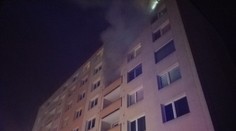 Plameny zničily byt a vyhnaly lidi z paneláku, škoda se počítá v milionech