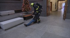 Blíží se výročí střelby na filozofické fakultě. Školy zavedly řadu opatření