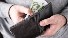 Slovensko kvůli inflaci zvyšuje minimální mzdu. Přeroste tu českou