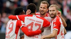 Bayern uctil památku Císaře Franze a poté pohodlně zvítězil. Rozhodl Musiala