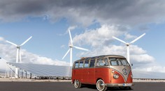 VW zkřížil legendu a elektromobil. Nahlédněte do úžasného retro busu