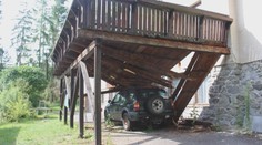 Při pádu terasy se zranilo 16 dětí, padlo obvinění z obecného ohrožení