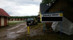 Policie zasahovala na dětském táboře: Někdo tam osahával děti