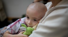 Dítě trpí a krvácí, v nemocnici ho nepřijali! Běžná praxe, tvrdí mluvčí