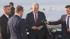 Včera Zeman zkoušel auto, dnes dohlíží na těsnění! Co bude dál?