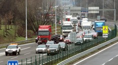 Dopravci v pondělí zablokují Česko. Vadí jim vysoké ceny paliva