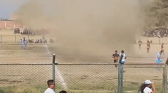 Radost vystřídal úprk. Po gólu se přes hřiště prohnalo tornádo