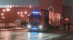 VIDEO: Vánoční strom byl přivezen do moskevského Kremlu
