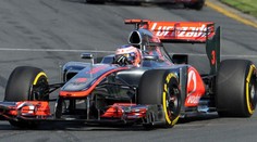VIDEO: Pilot McLarenu Button řádil s formulí v ulicích Budapešti