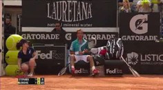 VIDEO: Komik Štěpánek zase bavil diváky. Odvrátil mečbol a v klidu se posadil