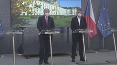 Část Čechů čeká plošné testování na covid, děti se do školy zatím nevrátí