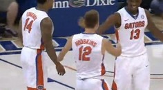 Nejkrásnější dárek! Jednoruký basketbalista dal první velký koš