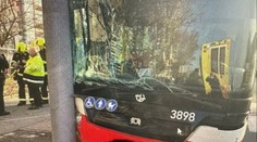 Řidič autobusu v Praze zkolaboval při řízení. Zranilo se sedm cestujících
