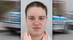 Pomozte najít Aničku! Zmizela a zbylo po ní jen pár věcí v metru