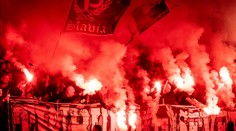Pražská "S" pykají za své fanoušky. Sparta musí po derby zaplatit statisíce